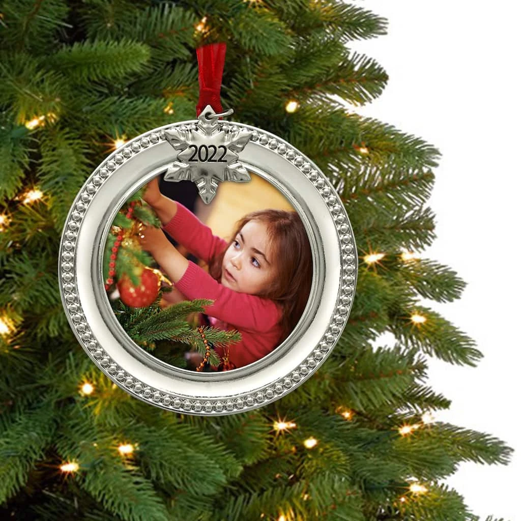 New ⭐ Silver 2022 Snowflake Round Ornament Frame by Studio Décor® by Studio Decor ✔️ 2 New ⭐ Silver 2022 Snowflake Round Ornament Frame by Studio Décor® by Studio Decor ✔️ - Image 2